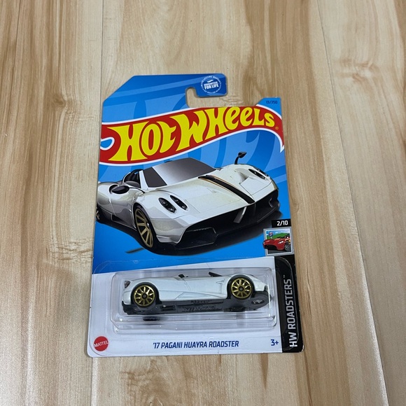 HOT WHEELS PAGANI LOT (3 PC) - Picture 2 of 4